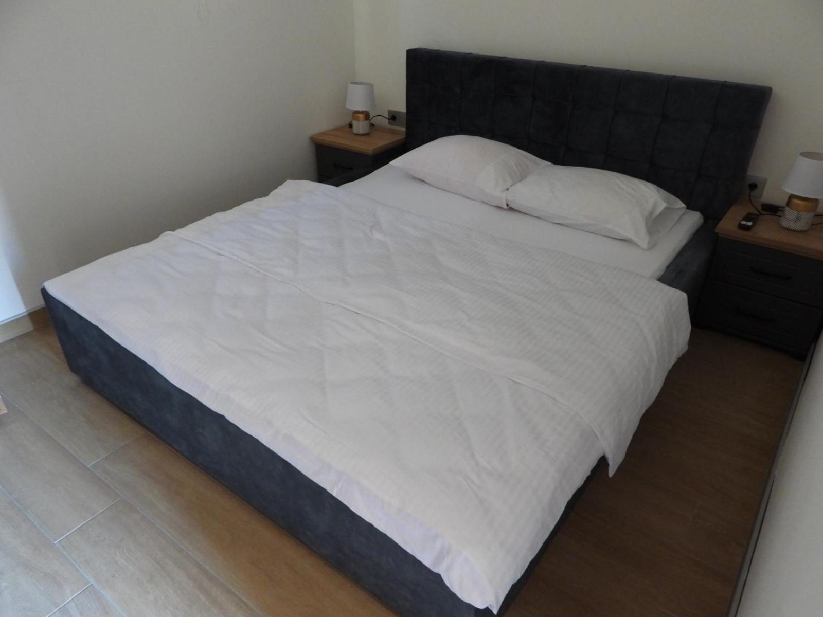 Motel Aladin Cazin Eksteriør billede